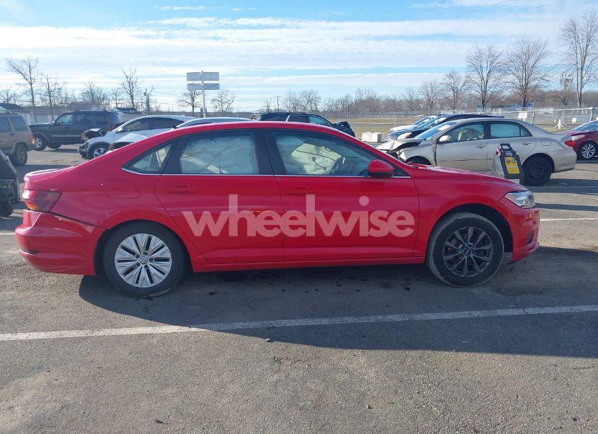 Photo 13 of 2019 Volkswagen Jetta 1.4T R-LINE/1.4T S/1.4T SE (VIN 3VWC57BUXKM093436)