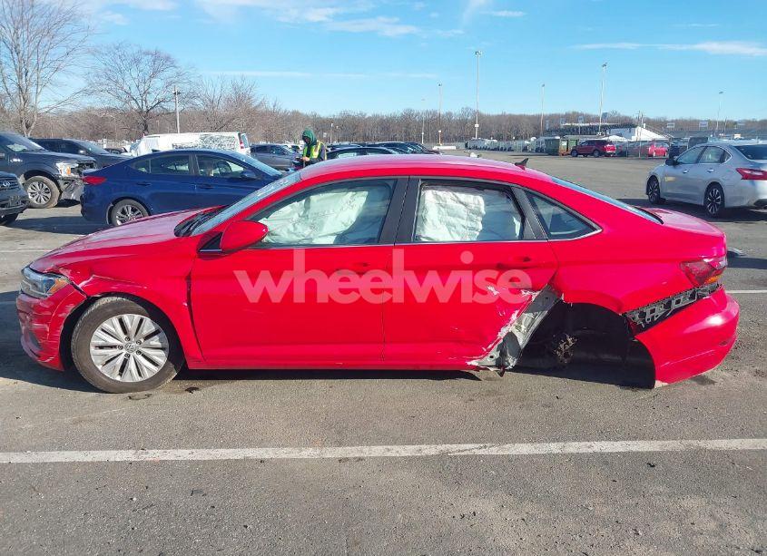 Photo 14 of 2019 Volkswagen Jetta 1.4T R-LINE/1.4T S/1.4T SE (VIN 3VWC57BUXKM093436)