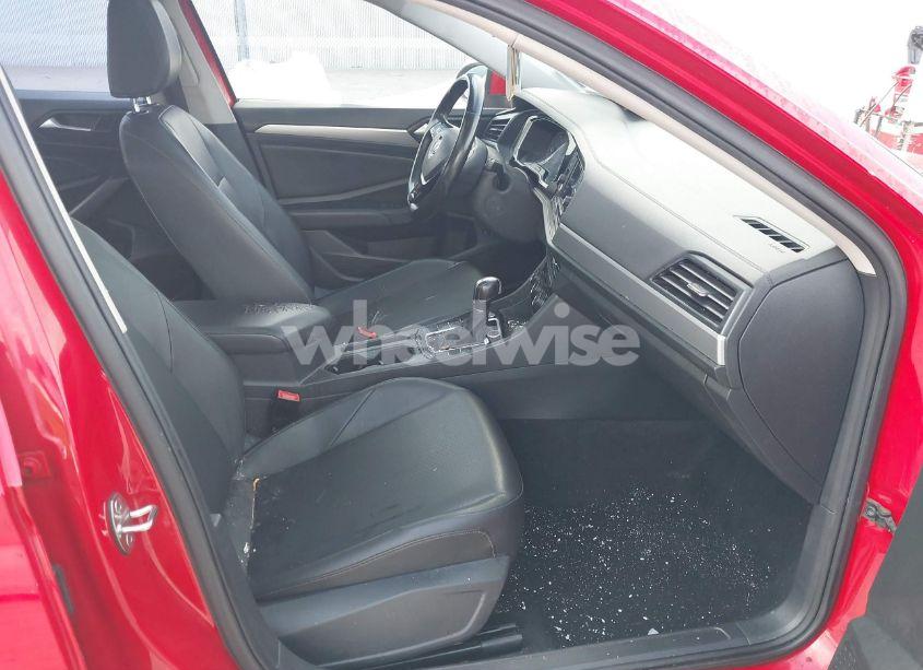 Photo 5 of 2019 Volkswagen Jetta 1.4T R-LINE/1.4T S/1.4T SE (VIN 3VWC57BUXKM099060)