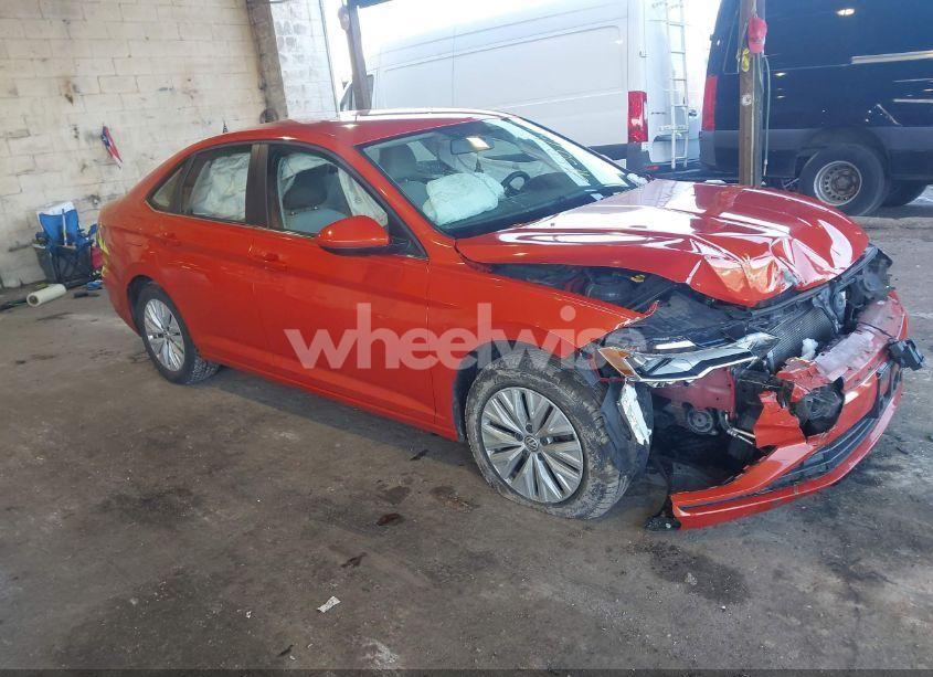 2019 Volkswagen Jetta 1.4T R-LINE/1.4T S/1.4T SE (VIN 3VWC57BUXKM110137) main photo