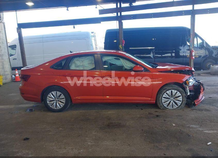 Photo 12 of 2019 Volkswagen Jetta 1.4T R-LINE/1.4T S/1.4T SE (VIN 3VWC57BUXKM110137)