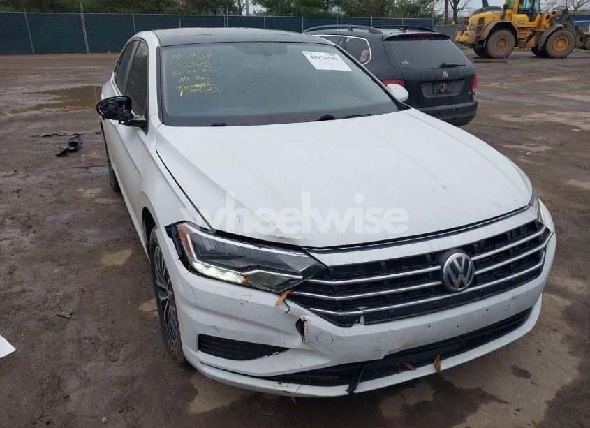 2019 Volkswagen Jetta 1.4T R-LINE/1.4T S/1.4T SE (VIN 3VWC57BUXKM121073) main photo