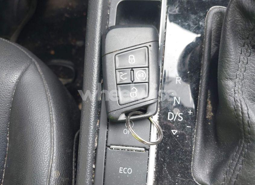 Photo 11 of 2019 Volkswagen Jetta 1.4T R-LINE/1.4T S/1.4T SE (VIN 3VWC57BUXKM121316)