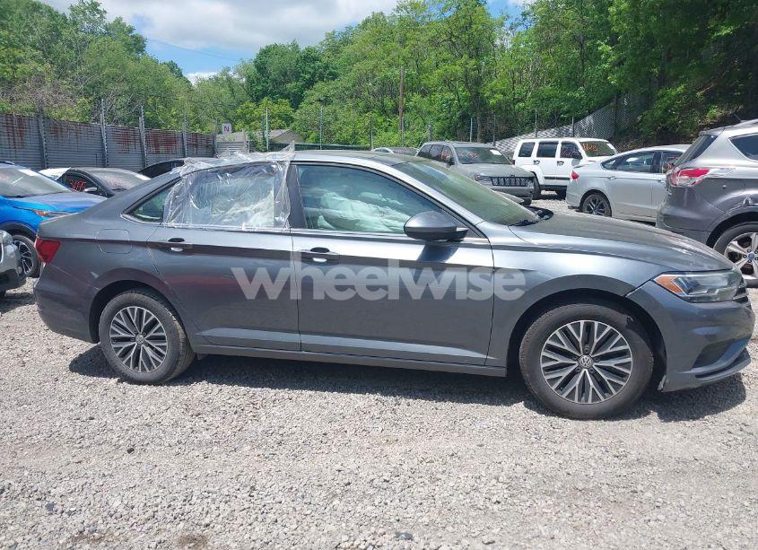 Photo 14 of 2019 Volkswagen Jetta 1.4T R-LINE/1.4T S/1.4T SE (VIN 3VWC57BUXKM121316)
