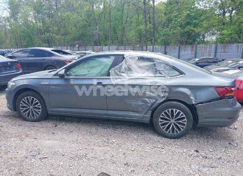 Photo 15 of 2019 Volkswagen Jetta 1.4T R-LINE/1.4T S/1.4T SE (VIN 3VWC57BUXKM121316)