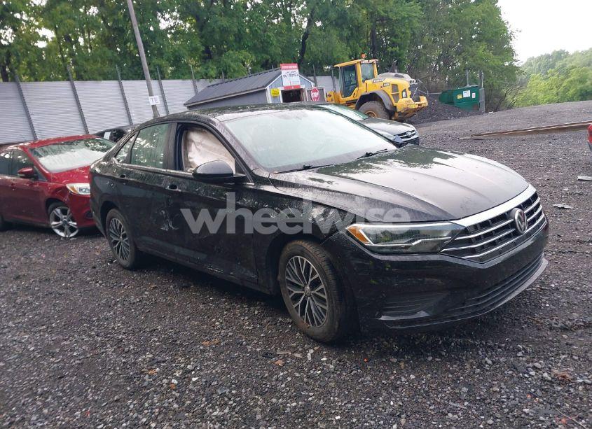 2019 Volkswagen Jetta 1.4T R-LINE/1.4T S/1.4T SE (VIN 3VWC57BUXKM121722) main photo