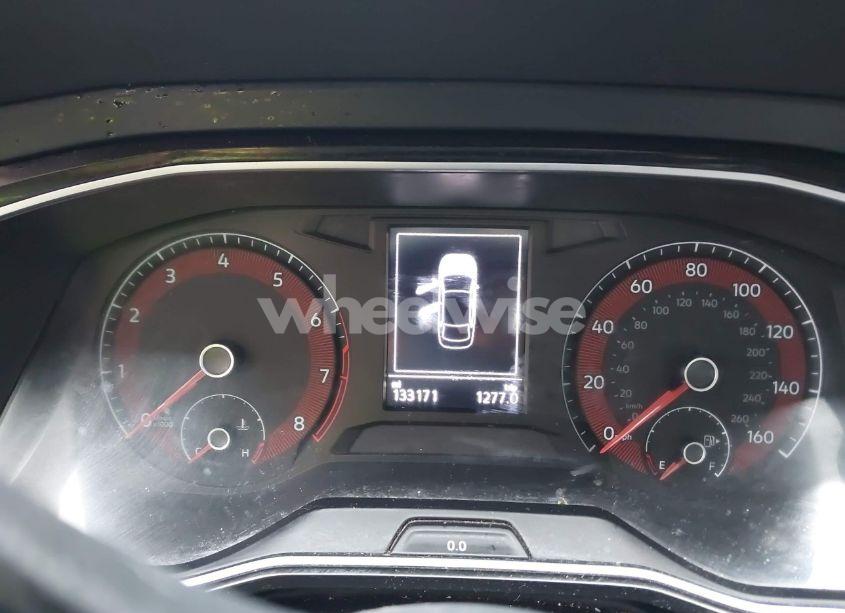 Photo 7 of 2019 Volkswagen Jetta 1.4T R-LINE/1.4T S/1.4T SE (VIN 3VWC57BUXKM121722)