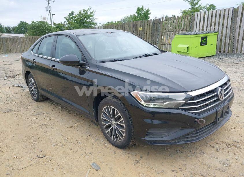 2019 Volkswagen Jetta 1.4T R-LINE/1.4T S/1.4T SE (VIN 3VWC57BUXKM133904) main photo