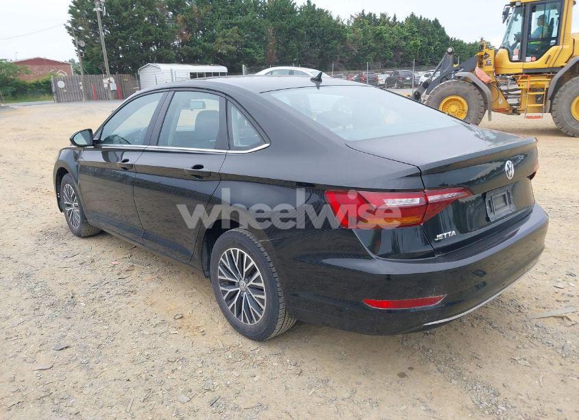 Photo 3 of 2019 Volkswagen Jetta 1.4T R-LINE/1.4T S/1.4T SE (VIN 3VWC57BUXKM133904)