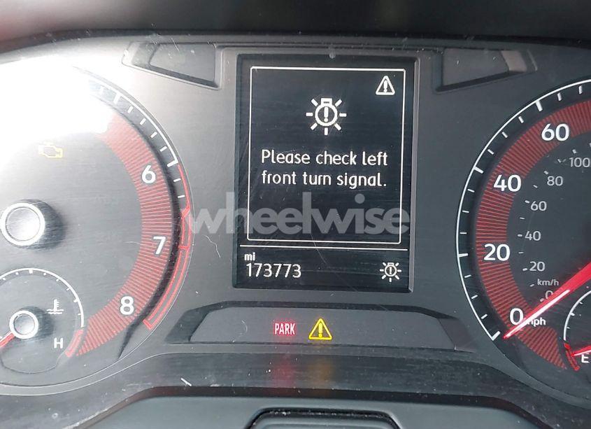 Photo 15 of 2019 Volkswagen Jetta 1.4T R-LINE/1.4T S/1.4T SE (VIN 3VWC57BUXKM142134)