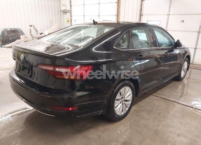 Photo 4 of 2019 Volkswagen Jetta 1.4T R-LINE/1.4T S/1.4T SE (VIN 3VWC57BUXKM142134)