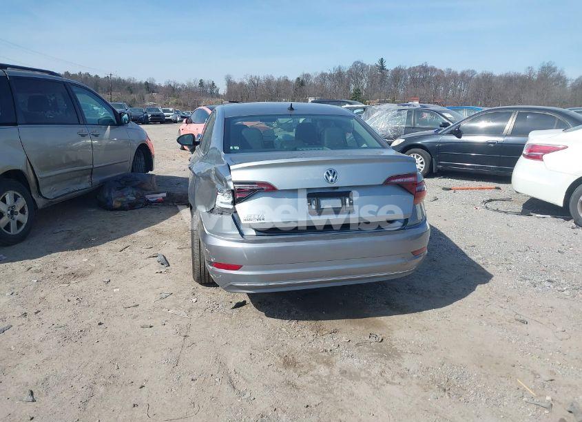 Photo 16 of 2019 Volkswagen Jetta 1.4T R-LINE/1.4T S/1.4T SE (VIN 3VWC57BUXKM191799)