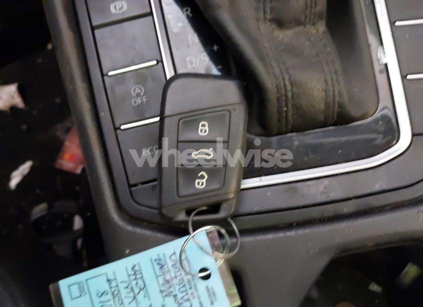 Photo 11 of 2019 Volkswagen Jetta 1.4T R-LINE/1.4T S/1.4T SE (VIN 3VWC57BUXKM193276)