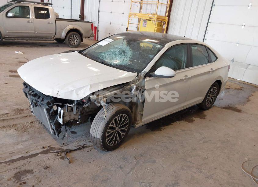 Photo 2 of 2019 Volkswagen Jetta 1.4T R-LINE/1.4T S/1.4T SE (VIN 3VWC57BUXKM193276)