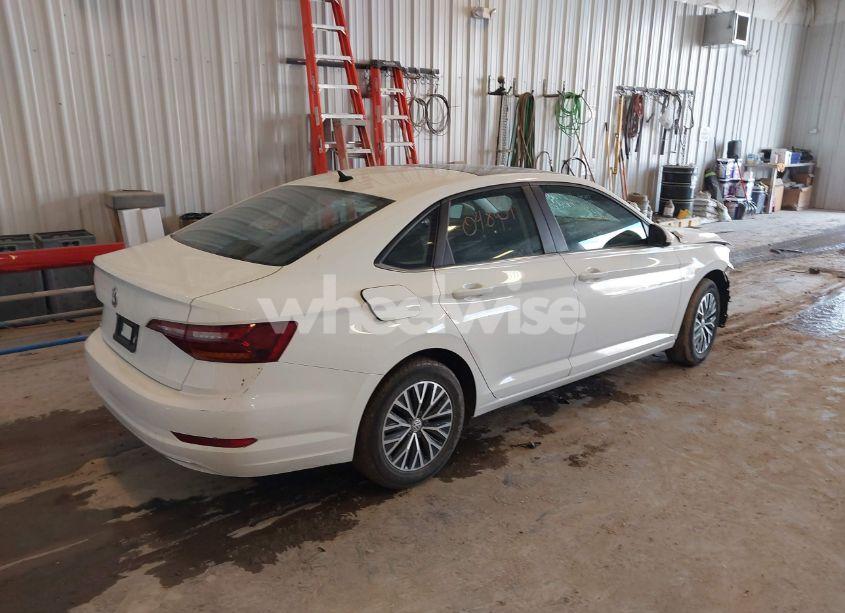 Photo 4 of 2019 Volkswagen Jetta 1.4T R-LINE/1.4T S/1.4T SE (VIN 3VWC57BUXKM193276)