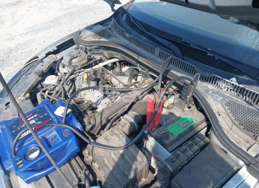 Photo 10 of 2019 Volkswagen Jetta 1.4T R-LINE/1.4T S/1.4T SE (VIN 3VWC57BUXKM195433)