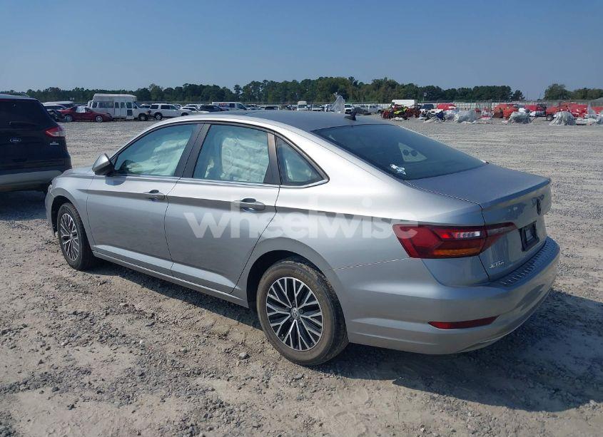 Photo 3 of 2019 Volkswagen Jetta 1.4T R-LINE/1.4T S/1.4T SE (VIN 3VWC57BUXKM195433)