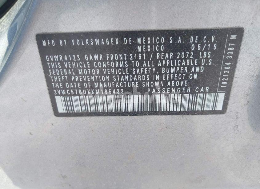 Photo 9 of 2019 Volkswagen Jetta 1.4T R-LINE/1.4T S/1.4T SE (VIN 3VWC57BUXKM195433)