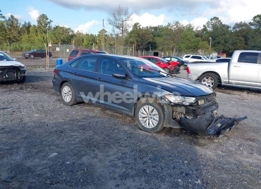 2019 Volkswagen Jetta 1.4T R-LINE/1.4T S/1.4T SE (VIN 3VWC57BUXKM240628) main photo