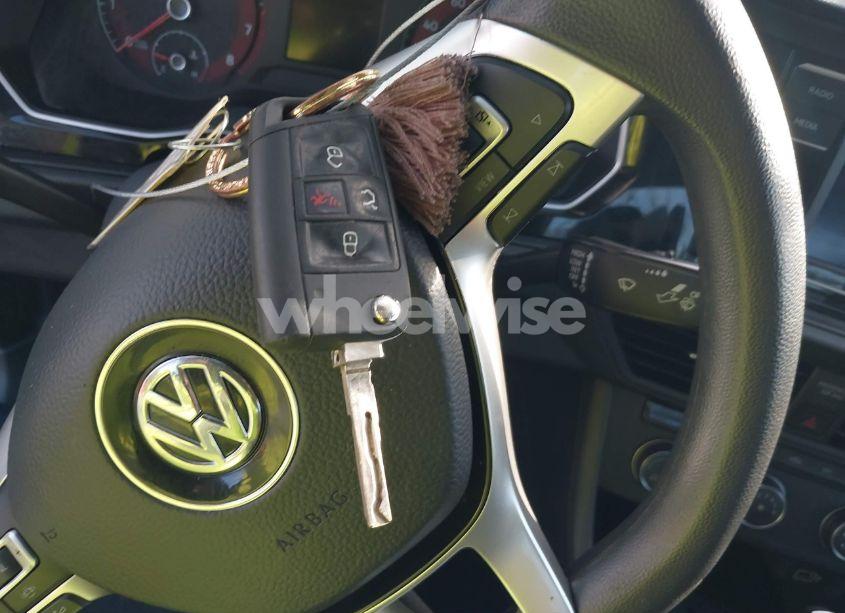 Photo 11 of 2019 Volkswagen Jetta 1.4T R-LINE/1.4T S/1.4T SE (VIN 3VWC57BUXKM240628)