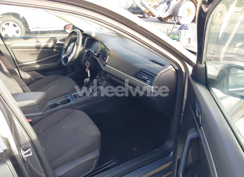 Photo 5 of 2019 Volkswagen Jetta 1.4T R-LINE/1.4T S/1.4T SE (VIN 3VWC57BUXKM240628)