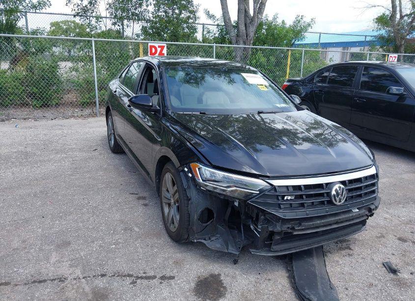 2020 Volkswagen Jetta 1.4T R-LINE/1.4T S/1.4T SE (VIN 3VWC57BUXLM079215) main photo