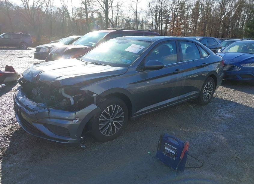 Photo 2 of 2020 Volkswagen Jetta 1.4T R-LINE/1.4T S/1.4T SE (VIN 3VWC57BUXLM084737)