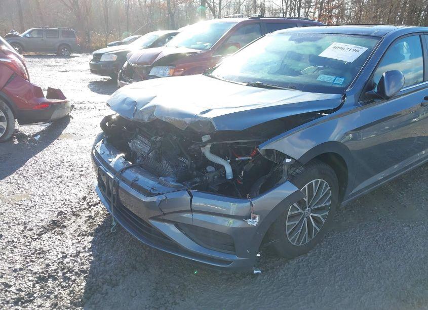 Photo 6 of 2020 Volkswagen Jetta 1.4T R-LINE/1.4T S/1.4T SE (VIN 3VWC57BUXLM084737)