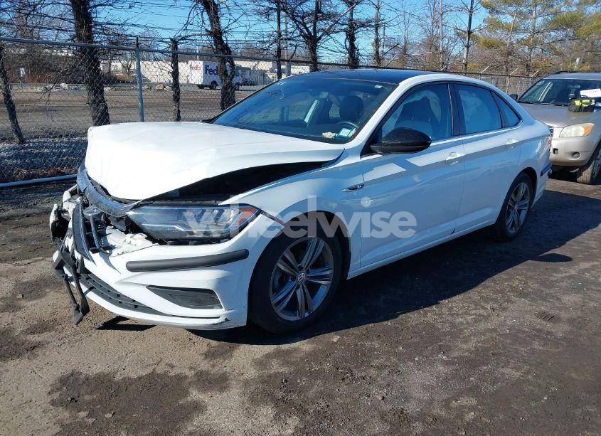 Photo 2 of 2020 Volkswagen Jetta 1.4T R-LINE/1.4T S/1.4T SE (VIN 3VWC57BUXLM089291)