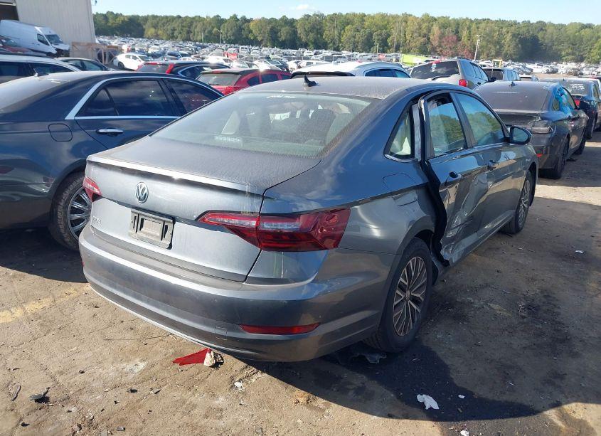 Photo 4 of 2021 Volkswagen Jetta 1.4T R-LINE/1.4T S/1.4T SE (VIN 3VWC57BUXMM005195)