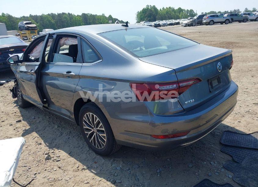 Photo 3 of 2021 Volkswagen Jetta 1.4T R-LINE/1.4T S/1.4T SE (VIN 3VWC57BUXMM027732)