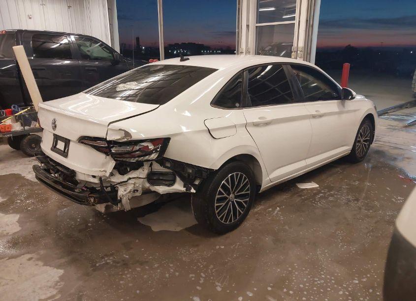 Photo 4 of 2021 Volkswagen Jetta 1.4T R-LINE/1.4T S/1.4T SE (VIN 3VWC57BUXMM069818)