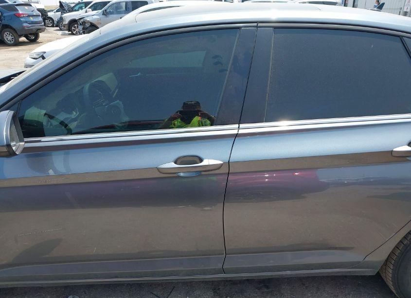 Photo 14 of 2021 Volkswagen Jetta 1.4T R-LINE/1.4T S/1.4T SE (VIN 3VWC57BUXMM078969)