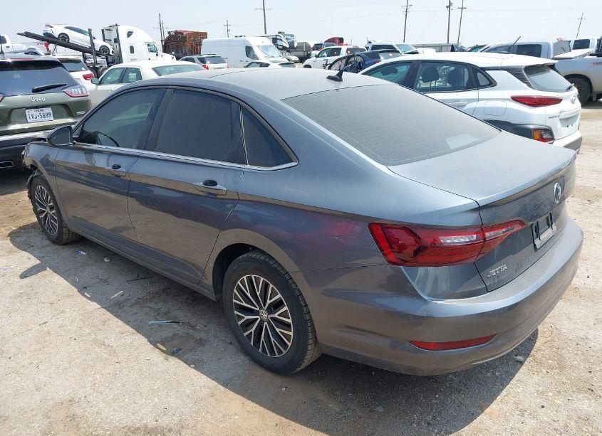 Photo 3 of 2021 Volkswagen Jetta 1.4T R-LINE/1.4T S/1.4T SE (VIN 3VWC57BUXMM078969)