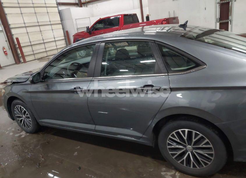 Photo 14 of 2021 Volkswagen Jetta 1.4T R-LINE/1.4T S/1.4T SE (VIN 3VWC57BUXMM088756)