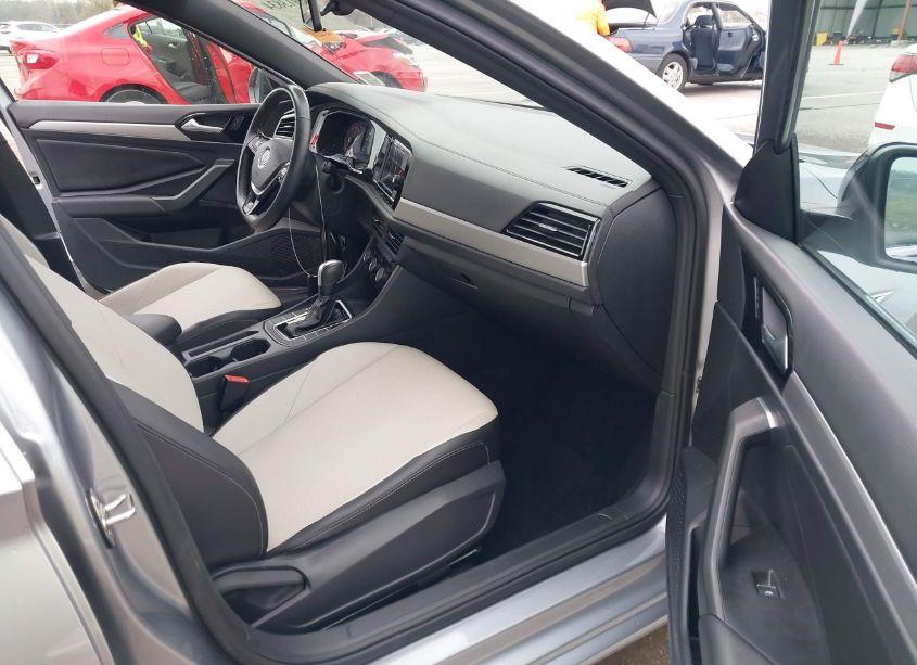 Photo 5 of 2021 Volkswagen Jetta 1.4T R-LINE/1.4T S/1.4T SE (VIN 3VWC57BUXMM090068)