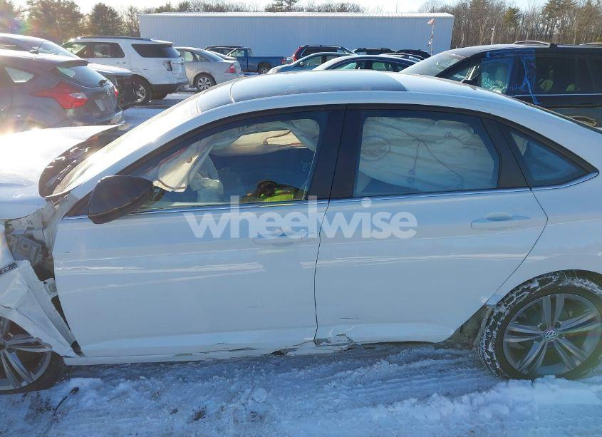 Photo 14 of 2021 Volkswagen Jetta 1.4T R-LINE/1.4T S/1.4T SE (VIN 3VWC57BUXMM091432)