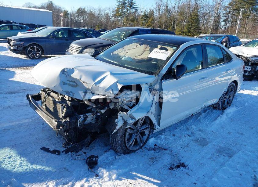 Photo 2 of 2021 Volkswagen Jetta 1.4T R-LINE/1.4T S/1.4T SE (VIN 3VWC57BUXMM091432)