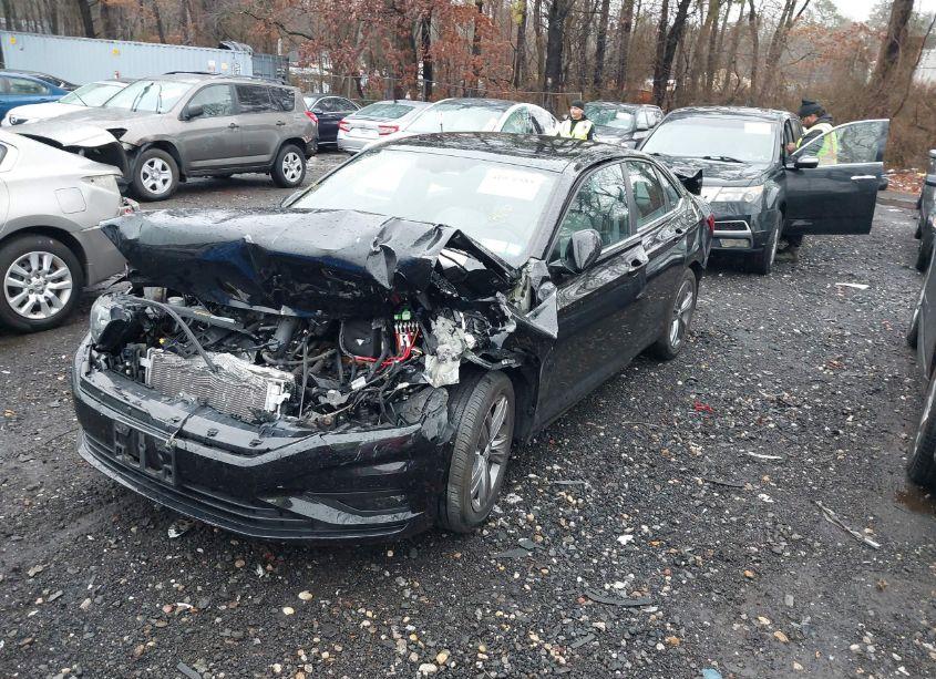 Photo 2 of 2021 Volkswagen Jetta 1.4T R-LINE/1.4T S/1.4T SE (VIN 3VWC57BUXMM098946)