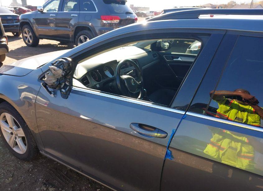 Photo 18 of 2015 Volkswagen Golf SPORTWAGEN TDI S 4-DOOR (VIN 3VWCA7AU1FM505942)