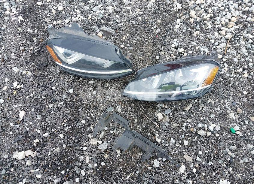 Photo 12 of 2015 Volkswagen Golf SPORTWAGEN TDI SEL 4-DOOR (VIN 3VWCA7AU4FM509306)