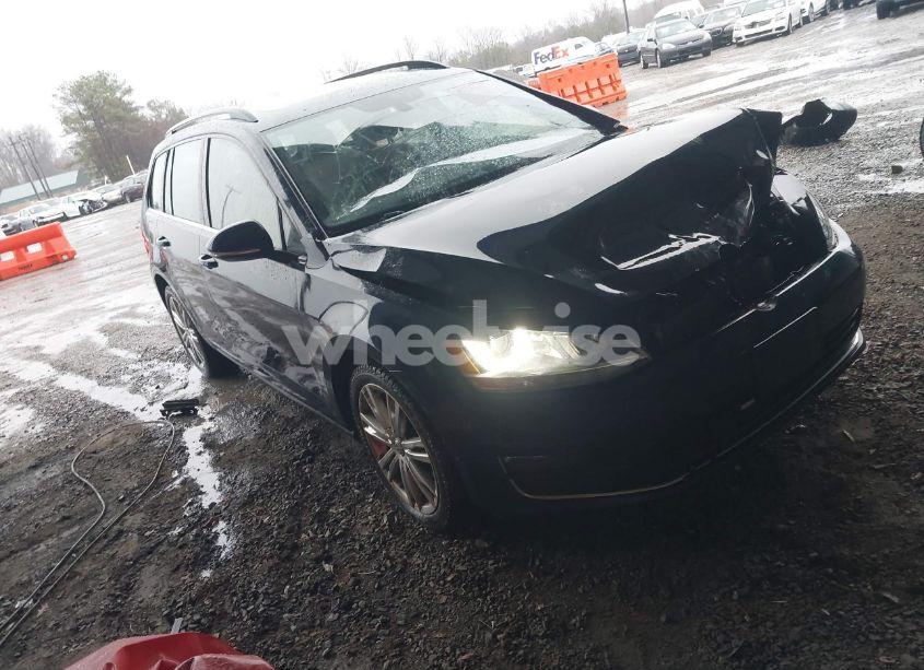 2015 Volkswagen Golf SPORTWAGEN TDI SE 4-DOOR (VIN 3VWCA7AU5FM507791) main photo