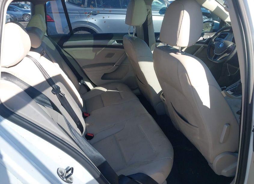 Photo 8 of 2015 Volkswagen Golf SPORTWAGEN TDI SE 4-DOOR (VIN 3VWCA7AU6FM517133)