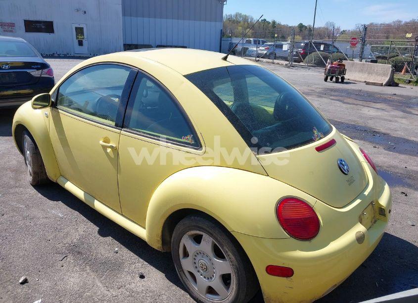 Photo 3 of 2001 Volkswagen New BEETLE GLS (VIN 3VWCB21C01M446348)