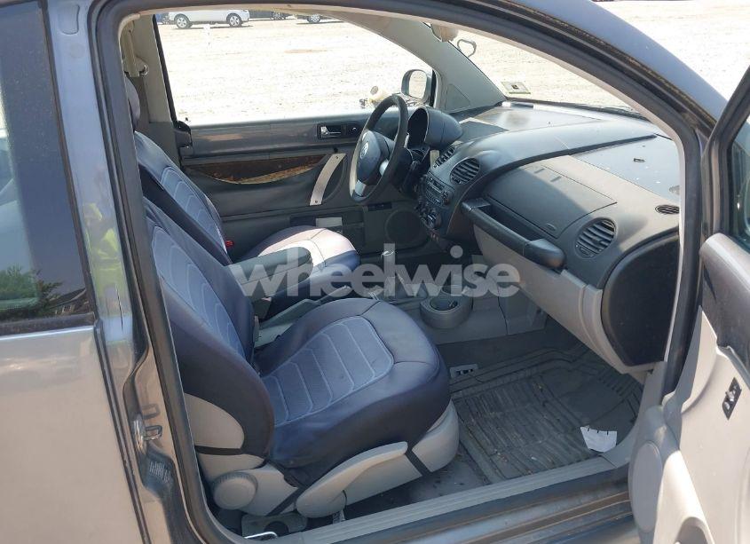 Photo 5 of 2002 Volkswagen New BEETLE GLS (VIN 3VWCB21C42M454163)