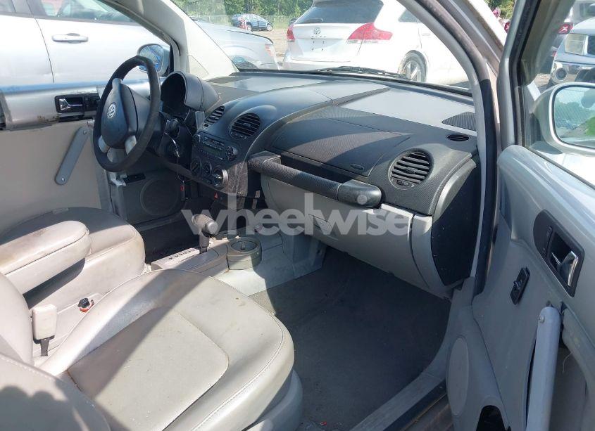 Photo 5 of 2002 Volkswagen New BEETLE GLS (VIN 3VWCB21C52M446668)
