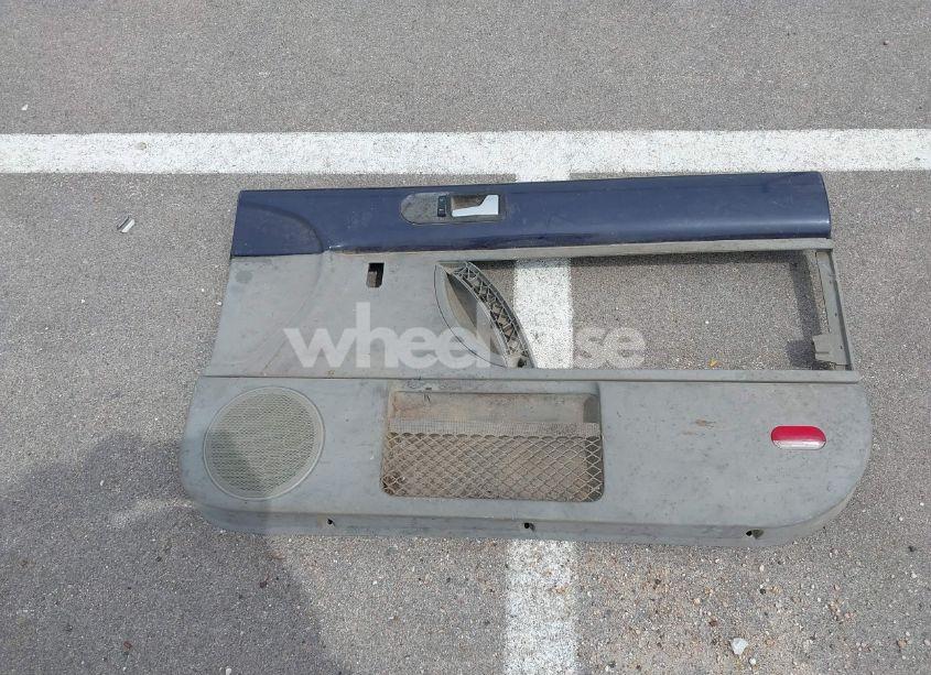 Photo 12 of 2001 Volkswagen New BEETLE GLS (VIN 3VWCB21C81M469215)