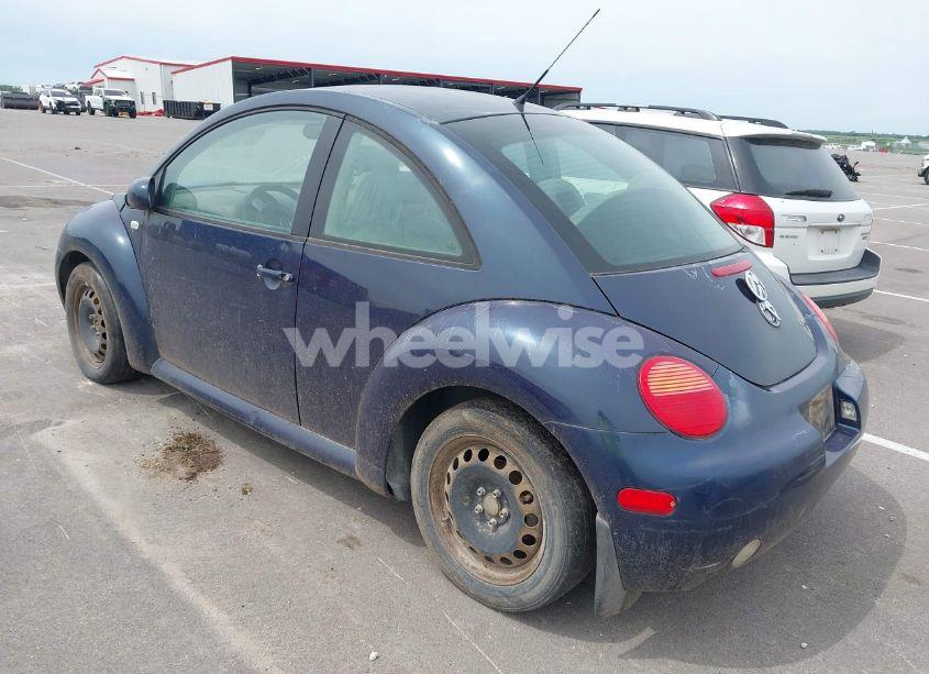 Photo 3 of 2001 Volkswagen New BEETLE GLS (VIN 3VWCB21C81M469215)