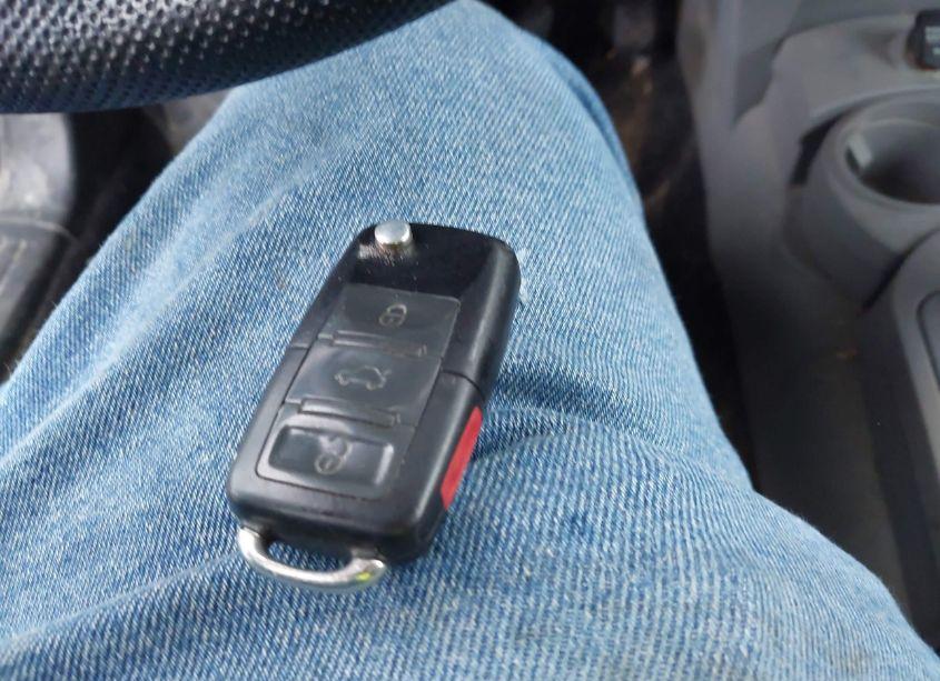 Photo 11 of 2002 Volkswagen New BEETLE GLS (VIN 3VWCB21C82M443988)