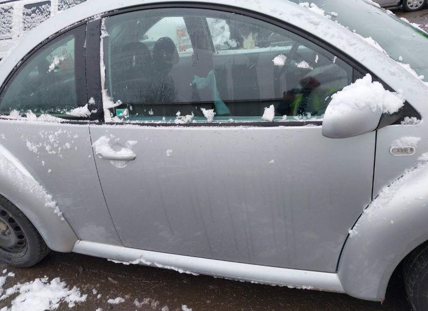 Photo 13 of 2002 Volkswagen New BEETLE GLS (VIN 3VWCB21C82M443988)